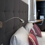 Locker & Legere - Self Check-in Am Wochenende