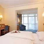 Locker & Legere - Self Check-in Am Wochenende Hotel 4*
