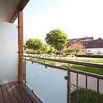 Locker & Legere - Self Check-in Am Wochenende Hotel 4*