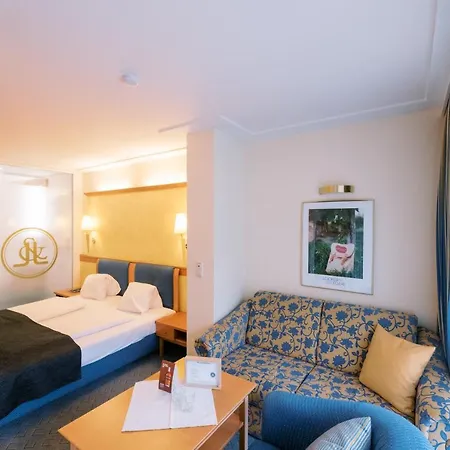 Locker & Legere Отель