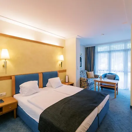 Locker & Legere Hotel 4*