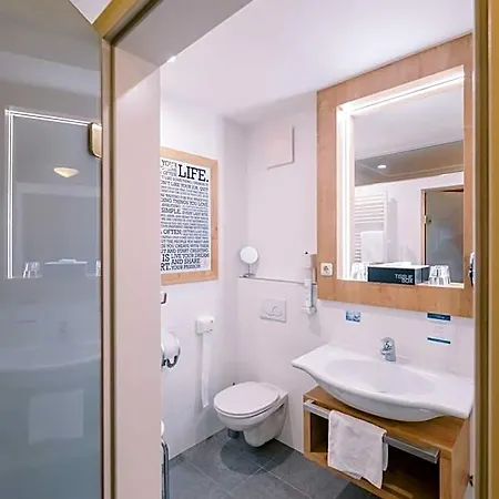 Locker & Legere - Self Check-in Am Wochenende Hotel 4*