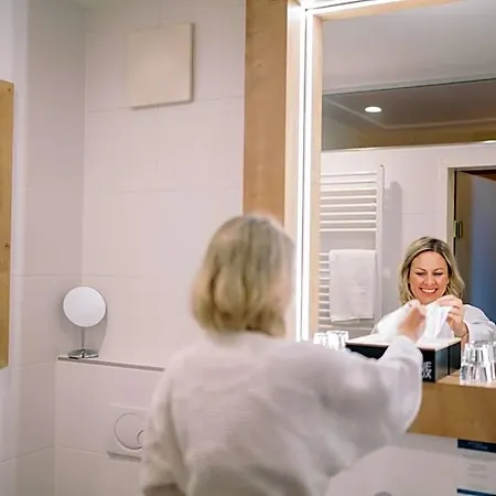 Locker & Legere - Self Check-in Am Wochenende Hotel 4*