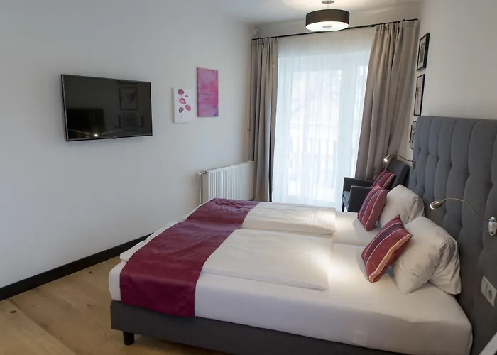 Locker & Legere Hotel 4*