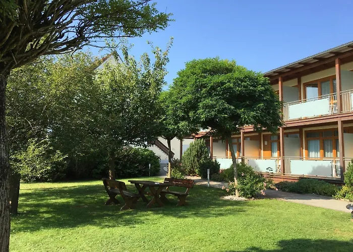 Hotel Locker & Legere